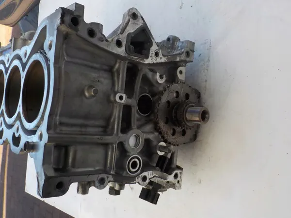 Toyota 2ZR-FXE Motorblok - Compleet OEM-onderdeel image 7