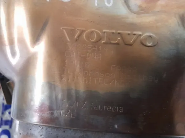 Volvo XC60 II T8 Hybrid Katalysator OEM 32225414 image 9