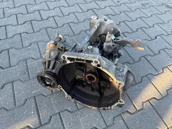 Vaihteisto GQQ 1.9 TDI VW Golf V image 3