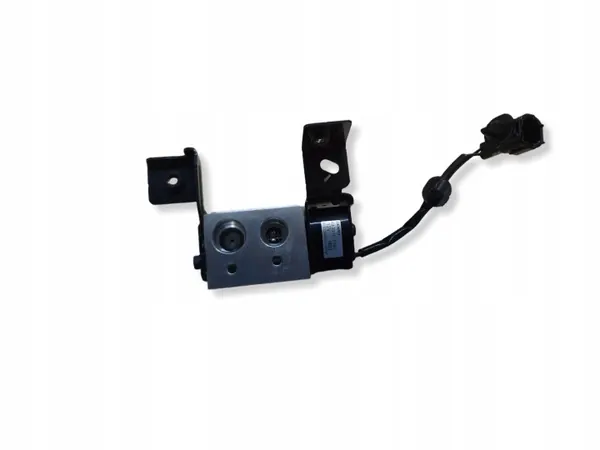 Soupape d'expansion climatisation Nissan Leaf II OEM 443310-1360 image 2