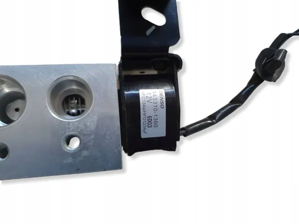 Soupape d'expansion climatisation Nissan Leaf II OEM 443310-1360 image 3