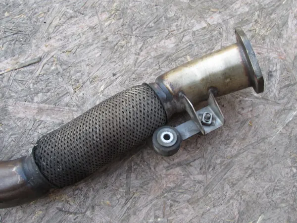Raccord Flexible Audi A8 D3 3.0 TDI OEM image 4