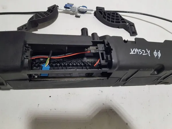 Actuador de maletero Mercedes OEM A2188200342 - Usado image 3