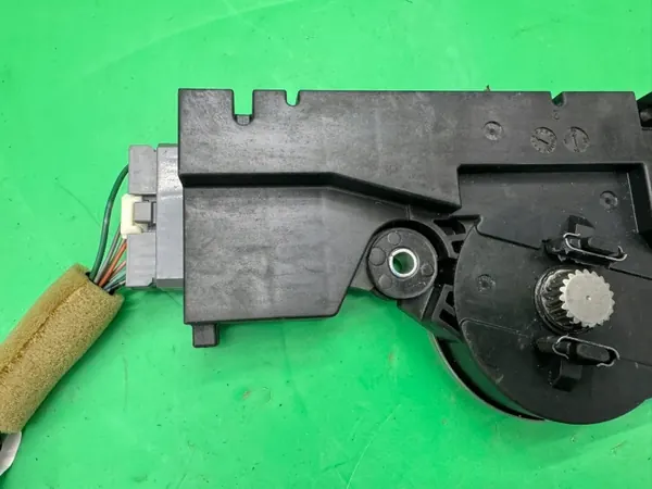 Zonnedakmotor OEM SILNICZEK OTWIERANIA SZYBERDACHU image 3