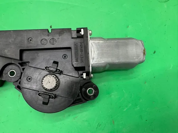 Zonnedakmotor OEM SILNICZEK OTWIERANIA SZYBERDACHU image 4
