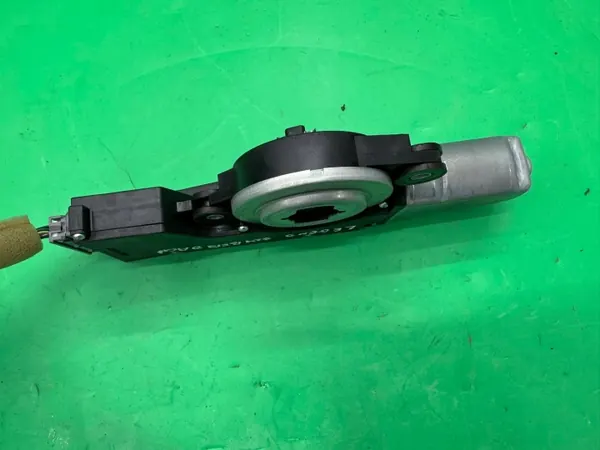Zonnedakmotor OEM SILNICZEK OTWIERANIA SZYBERDACHU image 5