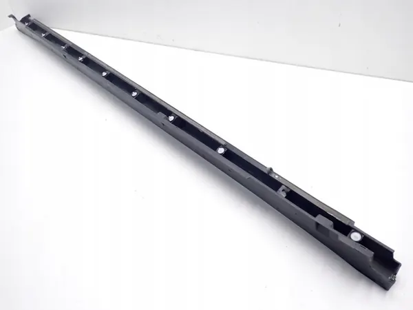 Protetor de soleira esquerda Skoda Enyaq OEM 5LA853855B image 9