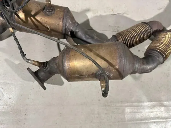 Catalyseur OEM 95811302161 pour Porsche Cayenne image 5