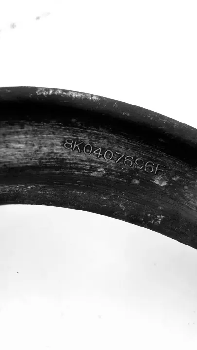 Etuoikea jousitusvarsi OEM 8K0407696F Pieni image 5