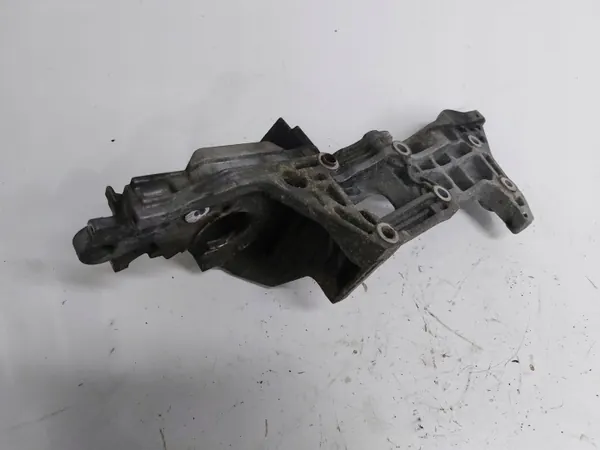Support d'alternateur SSP12760 pour VW 1.6/2.0 TDI image 3