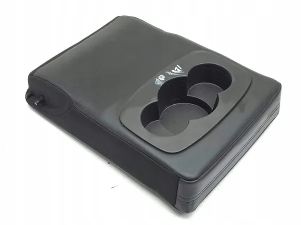 Renault Megane IV achterste armsteun OEM AMD180050 image 6