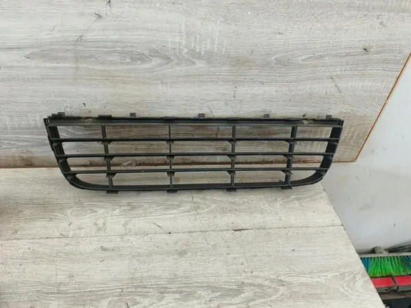 Griglia centrale paraurti anteriore VW GOLF V GT GTI OEM image 2