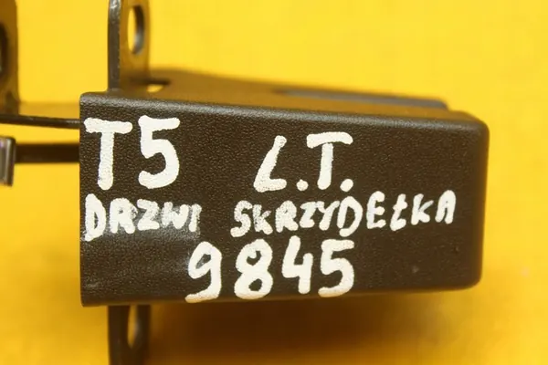 Vänster Bakdörrslås VW Transporter T5 image 9