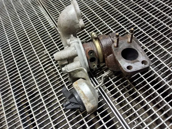 Turbo TD02L1107TVT2 pour Ford Transit Courier 1.5L image 6