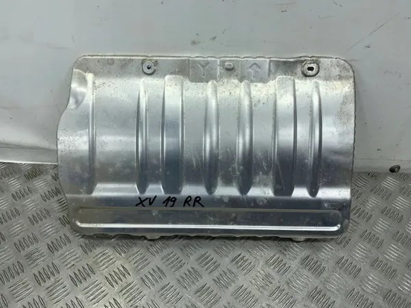 Subaru OE FBZ28765 Uitlaathitteschild - Gebruikt image 2