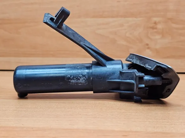 Ajovalopesu OEM Z167 oikea etu Opel Astra H:lle image 3