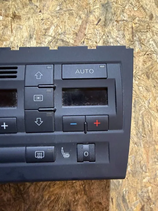 Audi A4 B7 Klimasteuerung Bedienfeld OEM 8E0820043BM image 3
