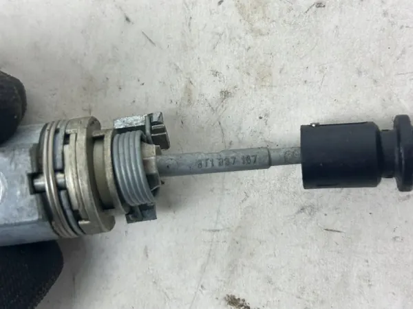 OEM 8T1837167 Låsinsats för Audi A4 B8 2.0 TDI image 8