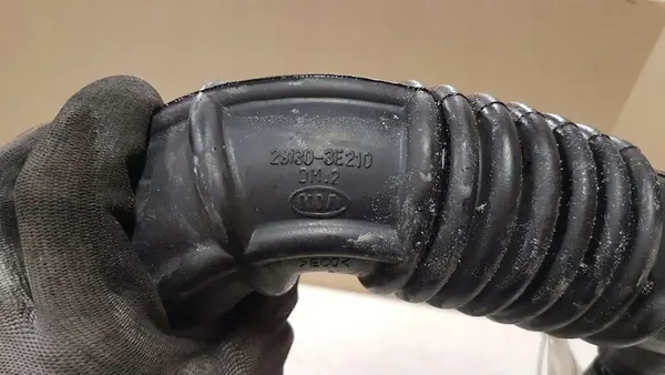 Kia OE 28130-3E210 Sorento Ansaugschlauch image 2