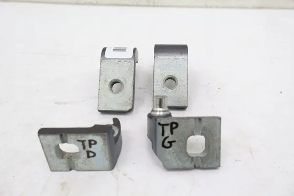 Dobradiça Porta Maserati Grecale Direito Traseiro OEM 1274738630 image 4