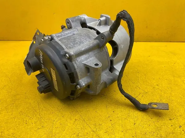 Vaihtovirtageneraattori Porsche Panamera OE 94860302702 image 4