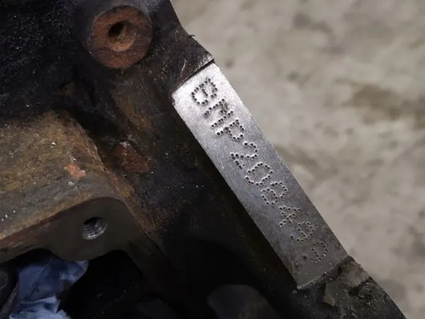 Skoda Superb Motorblock OEM 03G021AG - Begagnad image 3