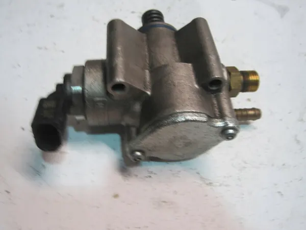 Bränslepump VW Touareg 7P FSI image 2