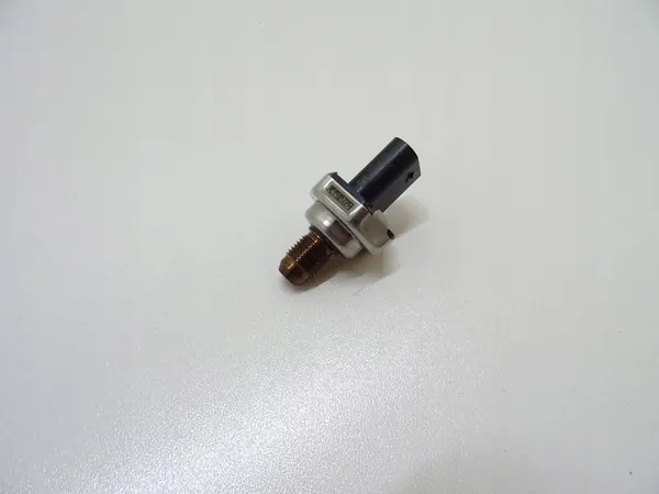 Capteur de pression de carburant CAMARO 6.2 SS 2019-2024 OEM image 2