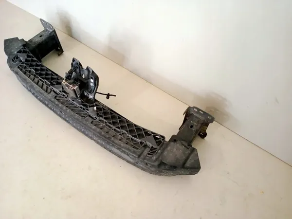 VW Passat 2016 B7 Etupuskuri Tuki Koko OEM image 2