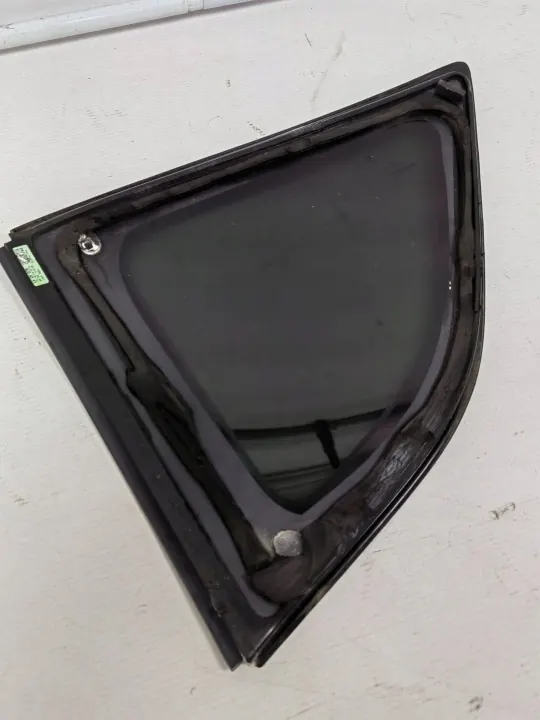 Dodge Challenger III achter linker carrosserieglas OEM 68234217AA image 3