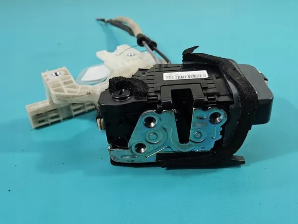 Höger Baklås 81420-F2000 Hyundai Elantra VI 15-20 image 2