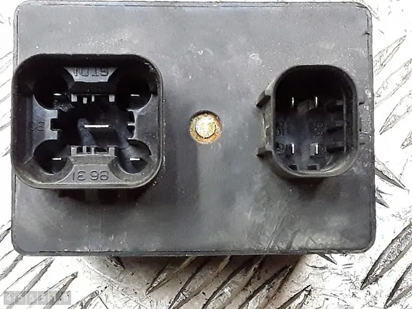 Relé Alfa Romeo Giulietta 2012 2000jtdm OEM 55203394 image 3