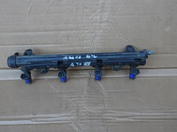 Rail de carburant FABIA I POLO 9N IBIZA III 1.4 16V BKY 036906031AB image 2