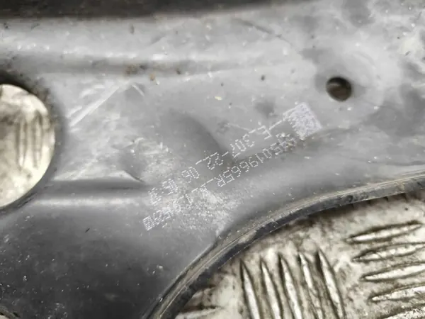 Renault Clio V 2023 Braccio Inferiore Sinistro OEM image 2