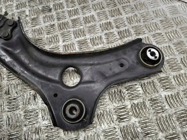 Renault Clio V 2023 Braccio Inferiore Sinistro OEM image 5