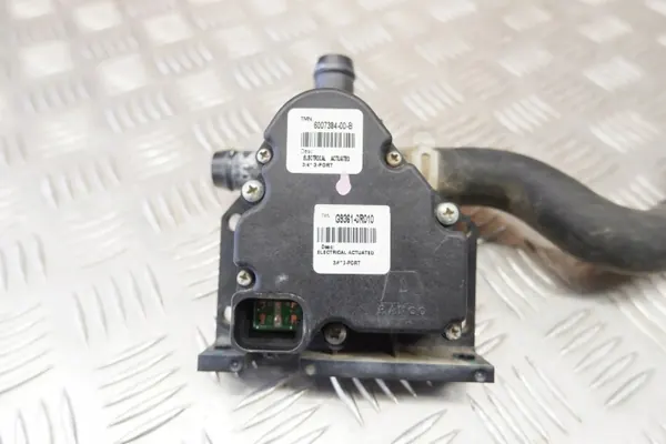 Moteur de circulation d'eau Tesla OEM G93610R010 2014 image 3