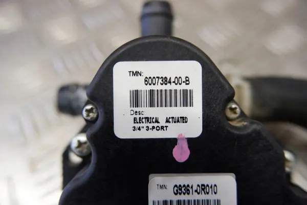 Moteur de circulation d'eau Tesla OEM G93610R010 2014 image 5