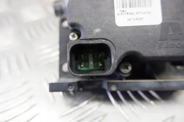 Moteur de circulation d'eau Tesla OEM G93610R010 2014 image 6