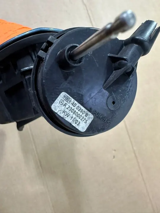 Polttoainetäyttöluukku OEM A2306390042 Mercedes SL R230 image 3