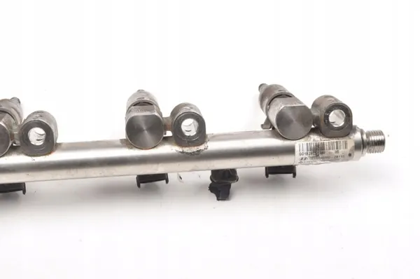 Kia OE 35350-2B110 Rampe d'injection image 4