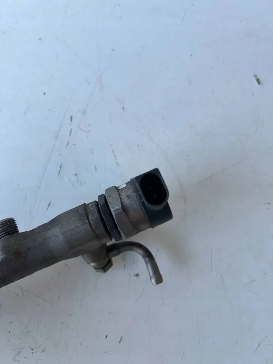 BMW 5 E60 E61 2.0d ruiskutuska OEM 778716406 image 9