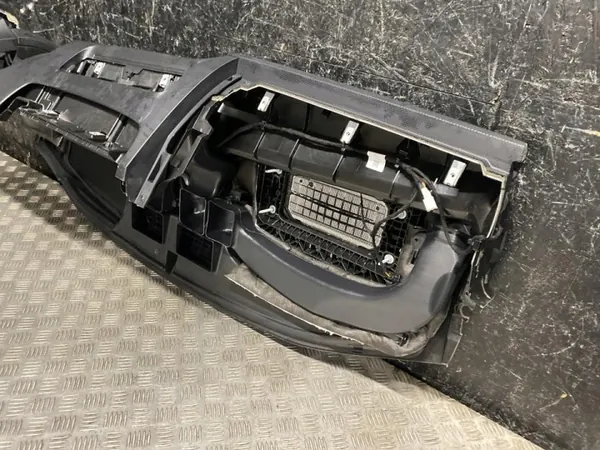 Mercedes A-Klasse Dashboardconsole OEM A1776806102 image 7