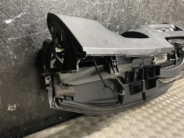 Mercedes A-Klasse Dashboardconsole OEM A1776806102 image 8