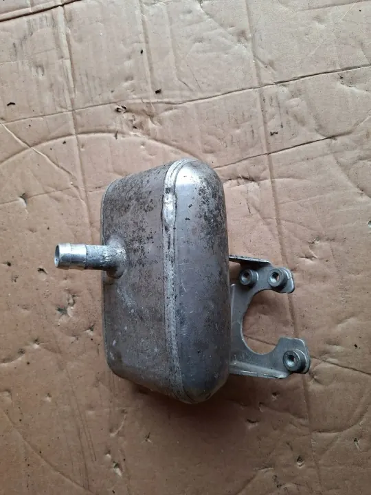 Réservoir suspension air Mercedes OEM - État utilisé image 2
