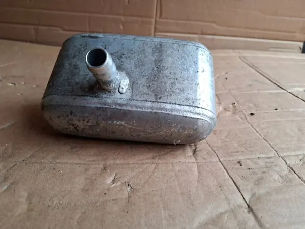Réservoir suspension air Mercedes OEM - État utilisé image 3