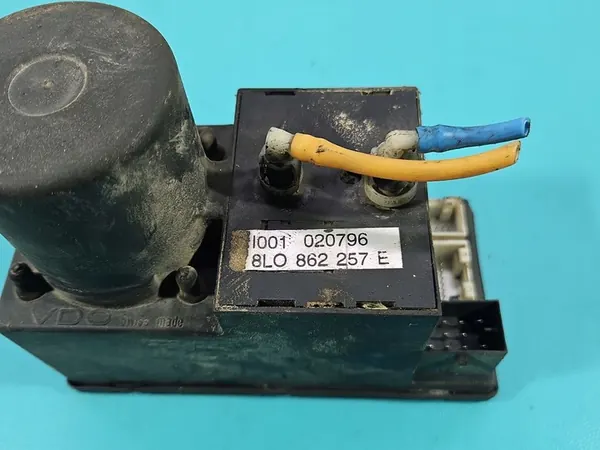 Centrallås Pump Audi A3 8L 8L0862257E 96-99 image 5