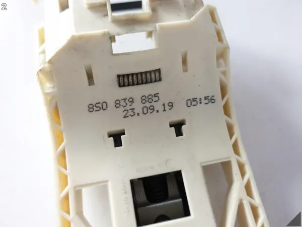 Guía de cable de cerradura OEM 8S0839885 para VW Touareg III image 3