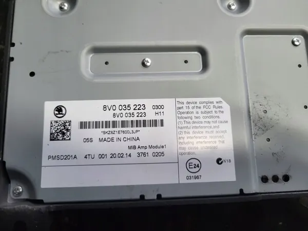 Skoda Octavia Mk3 Ljudförstärkare OEM 8V0035223 image 5