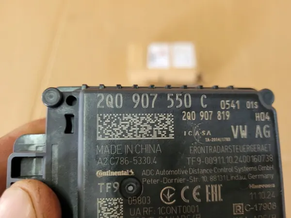 Sensor Radar Distronic ACC OEM 2Q0907550C Usado image 4