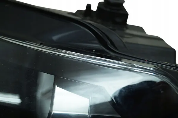 Vasen etuvalaisin VW Caddy 2K1 toinen nostos image 4